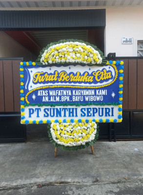 Papan Bunga Duka di Pulau Rakyat